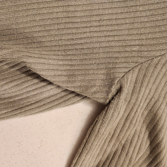 Aritzia Wilfred Free Cadigan Size M Colour Sage - Picture 5 of 5